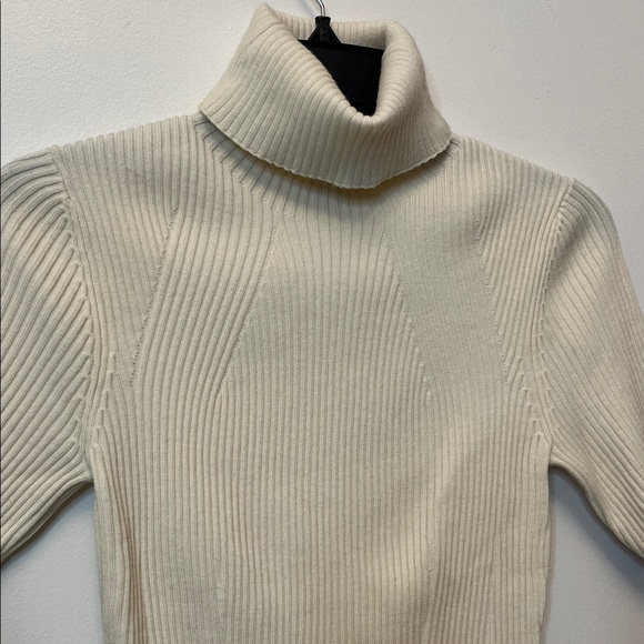 Phillip Lim Ribbed Turtleneck - Picture 4 of 9